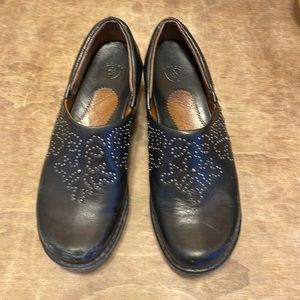 Like new Ariat Clogs
